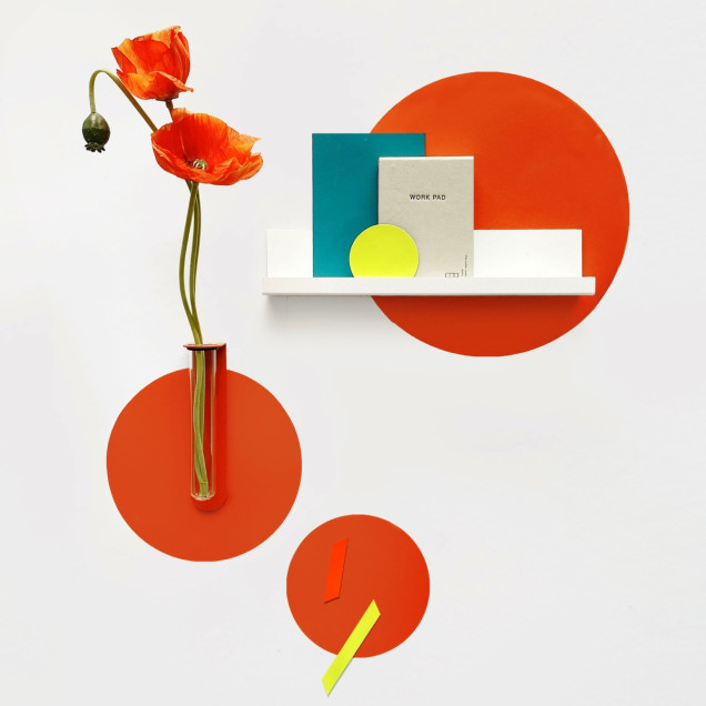 Set de 3 stickere magnetice circulare roșii, decor floral