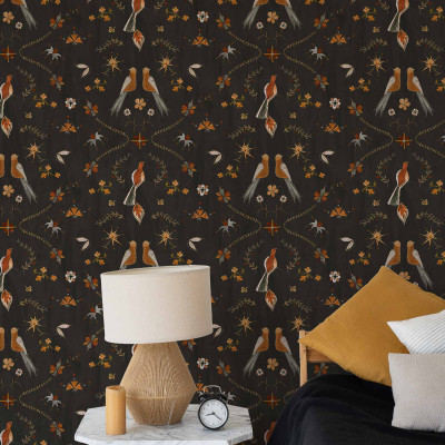 Tapet lavabil cu un design elegant cu păsări, flori și ramuri pe un fundal negru.