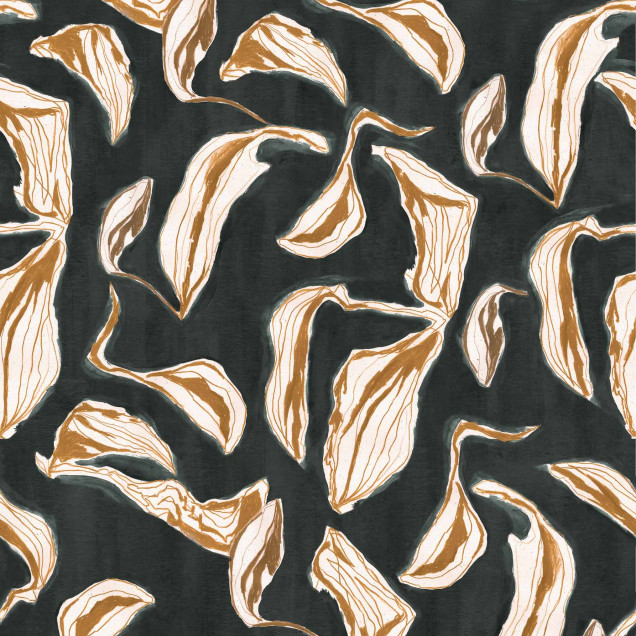 Tapet lavabil Moroccan Branches - negru, cu un model grafic, abstract, inspirat de frunzele de palmier, pe fond negru, cu nuanțe de bej și maro.