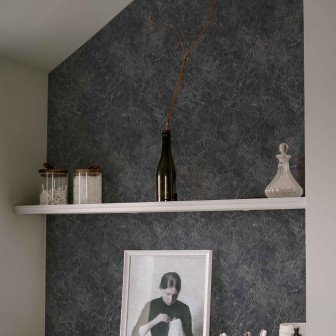Tapet lavabil Rob Leaves, Onyx, cu imprimeu cu frunze delicate, in nuanta gri inchis