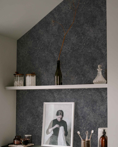 Tapet lavabil Rob Leaves, Onyx, cu imprimeu cu frunze delicate, in nuanta gri inchis
