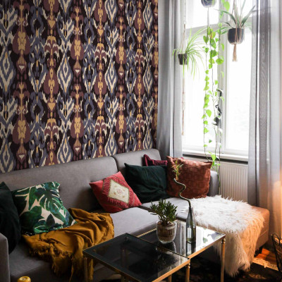 Tapet Uzbek Lilac, cu un design elegant, inspirat de cultura Uzbekă.