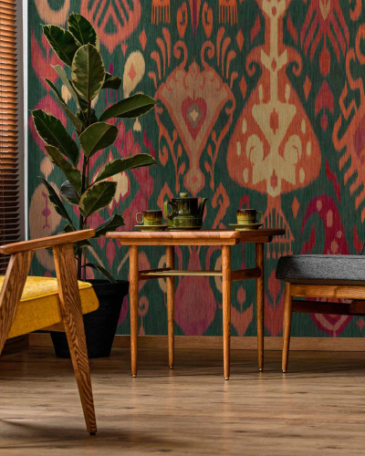 Tapet lavabil Boho Green Coordonne, cu un design unic in nuante vibrante de verde, rosu si crem. Tapetul este perfect pentru cei care doresc sa creeze un spatiu relaxant si plin de stil.