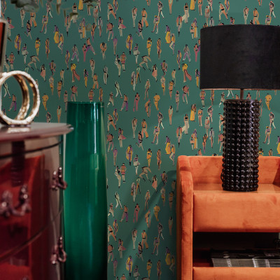 Tapet lavabil cu design modern, turcoaz, cu siluete colorate.