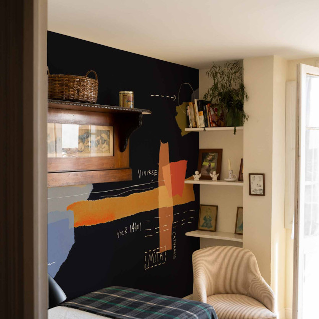 Tapet lavabil Lettering, cu design abstract modern, in nuante de negru, galben, rosu, bleu si verde.