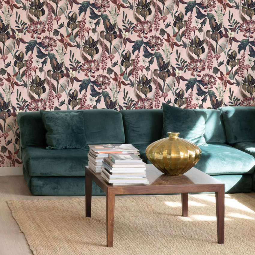 Tapet floral Jardín Rojo, Rosa, cu motive florale bogate, culori vibrante, roșu și roz, design elegant și sofisticat.