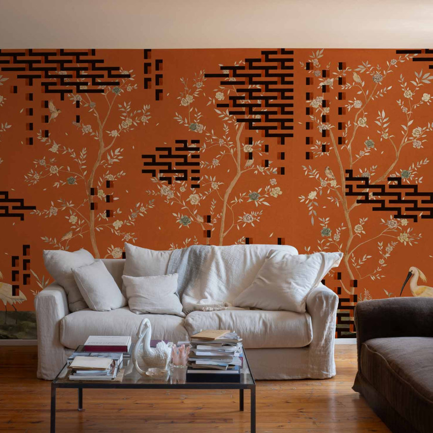 Tapet lavabil Tetris Chinoiseries, Orange - Design modern cu ramuri de flori, păsări exotice și elemente geometrice Tetris pe fond portocaliu.
