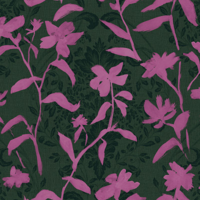 Tapet lavabil Blooming Damask, cu model floral Damasc, in nuante de fuchsia si verde, pe un perete din baie.