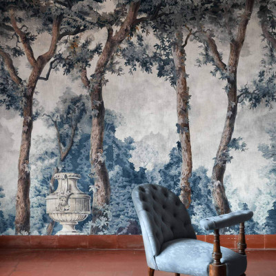 Tapet cu motive de pădure Byron Poem, Blue, Coordonne. Imaginea prezintă un tapet cu un design de pădure.