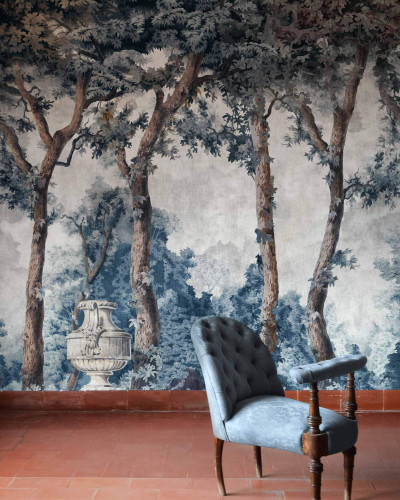 Tapet cu motive de pădure Byron Poem, Blue, Coordonne. Imaginea prezintă un tapet cu un design de pădure.