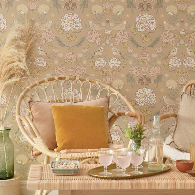 Tapet floral, June, Honey Beige, cu un design delicat și elegant
