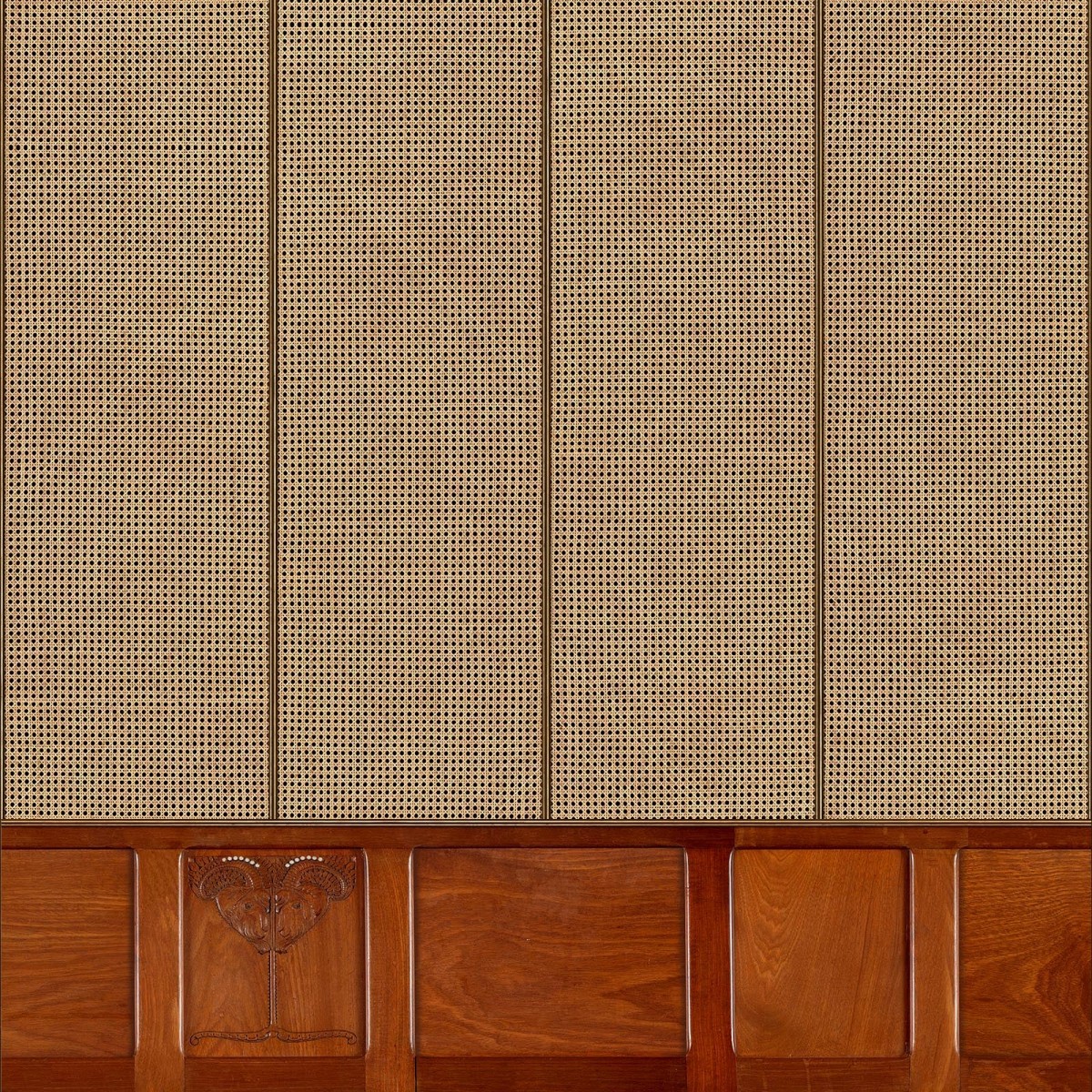 Tapet designer Wainscoting, Carved Wood Brown by Mr & Mrs Vintage, NLXL, 2.37mp, Tapet living 