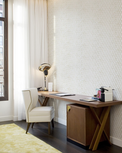Tapet lavabil cu design geometric modern Ecailles 2501-5, perfect pentru decorarea spatiilor moderne.