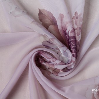 Perdele Mendola fabrics MDF-175-MOTIVE-C1. Conține culorile: Violet, Violet Pastel, Roșu, Roșu Închis, Gri, Telegri 4, Portocaliu, Portocaliu Pastel