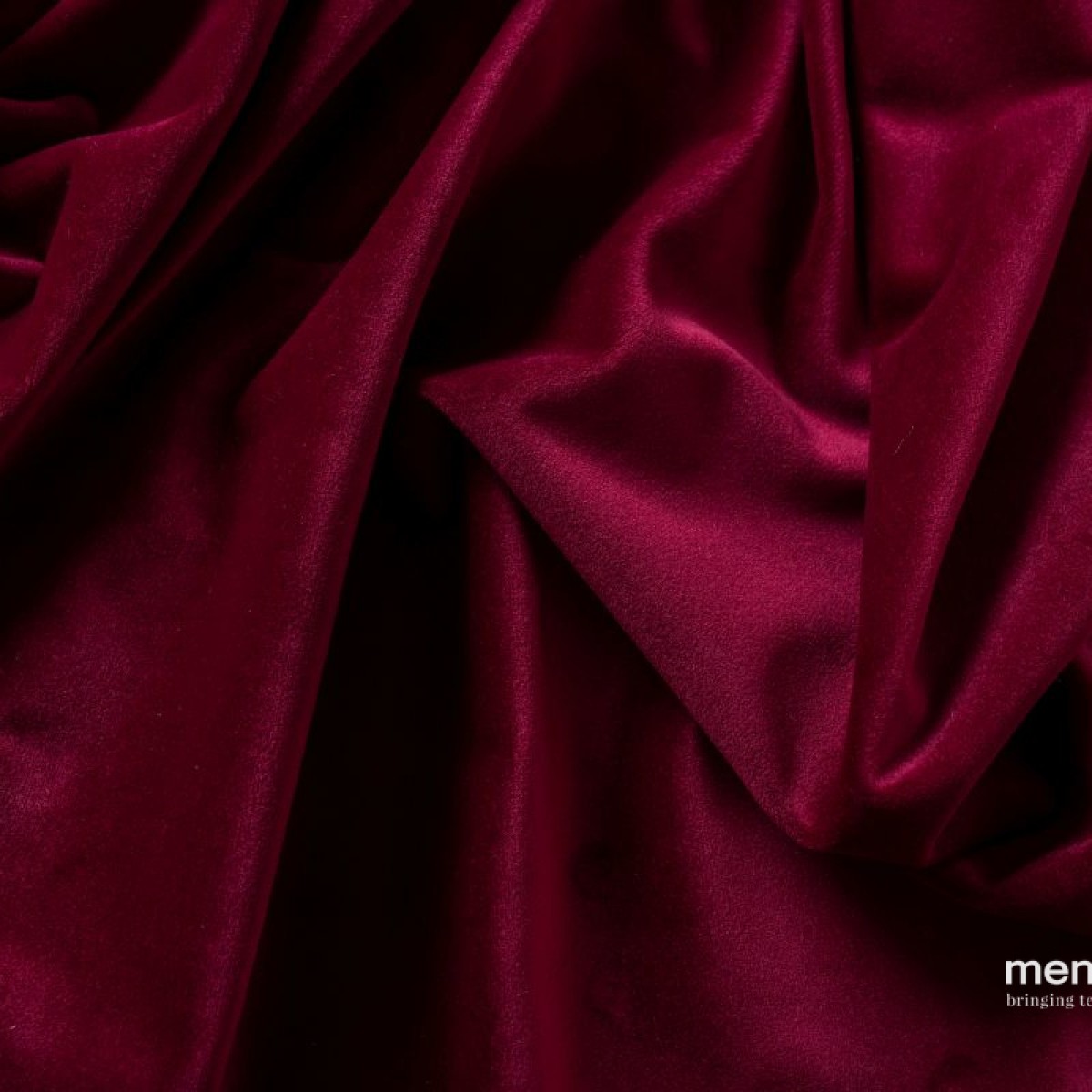 Draperii Mendola fabrics MDF-237-CASTELLANO. Conține culorile: Violet, Violet-Mov, Portocaliu, Portocaliu Profund, Alb, Alb Semnal, Maro, Maro Lut