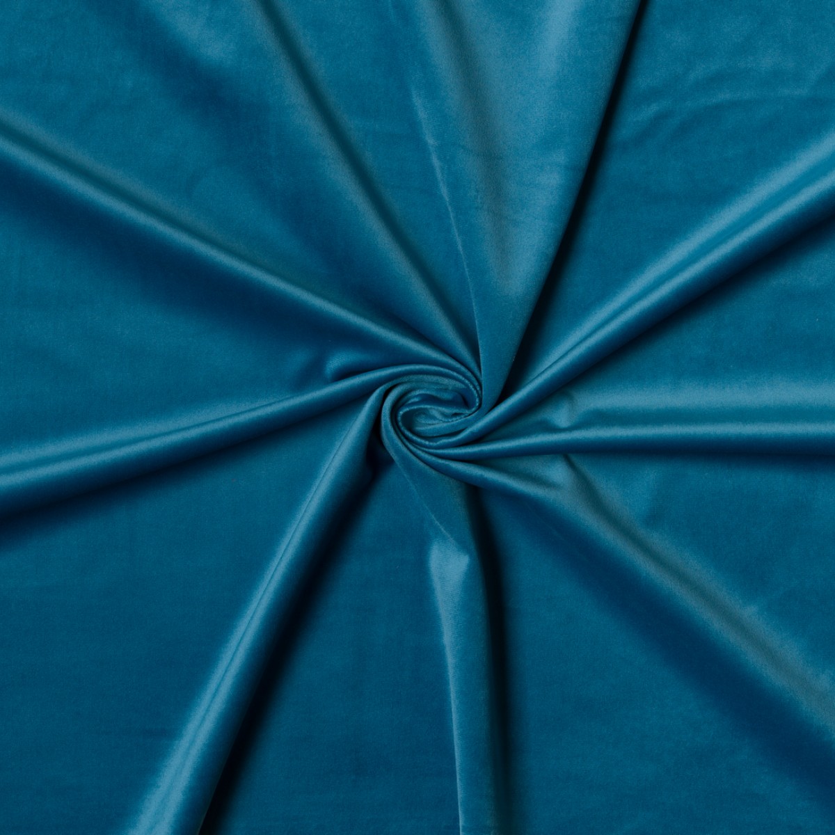 Draperii Mendola fabrics MDF-391-ADELAIDE-V96. Conține culorile: Albastru, Albastru Gențian, Roșu, Roșu-Violet, Albastru, Albastru Deschis, Violet, Violet-Mov, Violet, Violet-Albastru