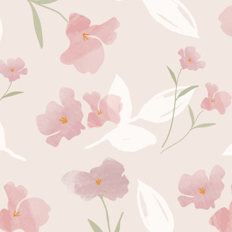 Dormitor modern, luminos, decorat cu tapet floral personalizat Spring Watercolor Bloom, având flori roz acuarelă și frunze verzi pe fundal crem. Pat bej, noptiere din lemn și covor rotund din iută, creând o atmosferă calmă și primitoare.