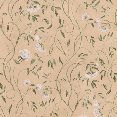 Tapet cu un model floral de bujori în nuanțe de caise și frunze verzi pe un fundal deschis, într-un living decorat cu o canapea din piele.