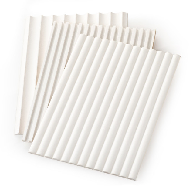 Panou decorativ flexibil canelat din MDF grunduit alb, profil Vento