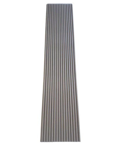 Riflaj decorativ WPC Grey Oak montat pe perete