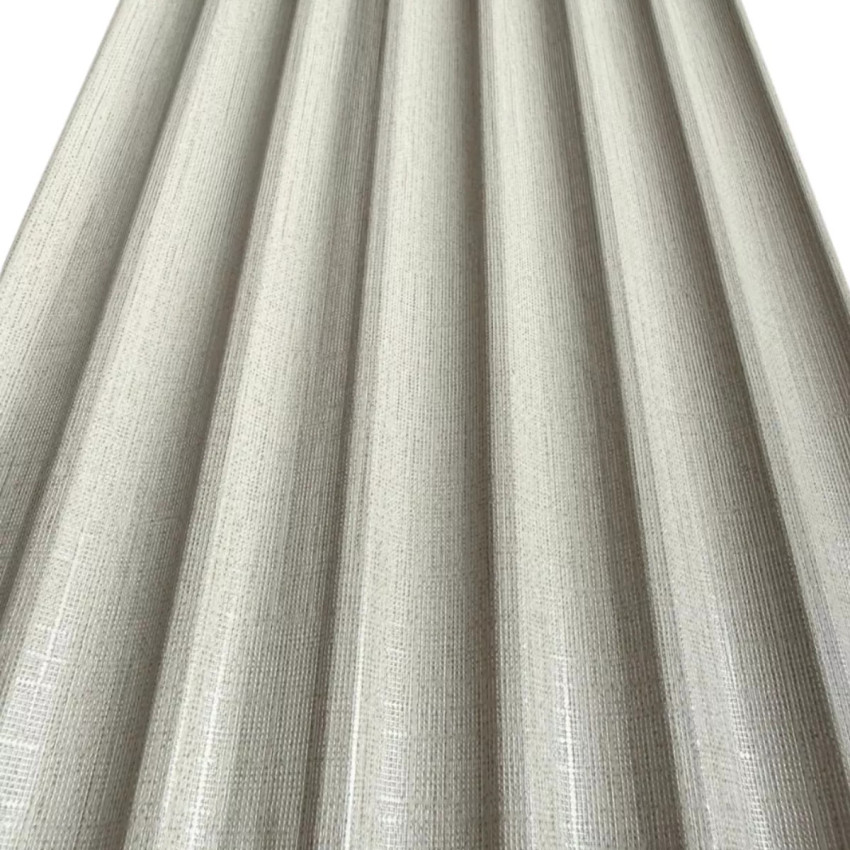 Riflaj decorativ WPC Frost White montat pe perete