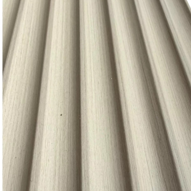 Riflaj decorativ WPC Sand Dune montat pe perete