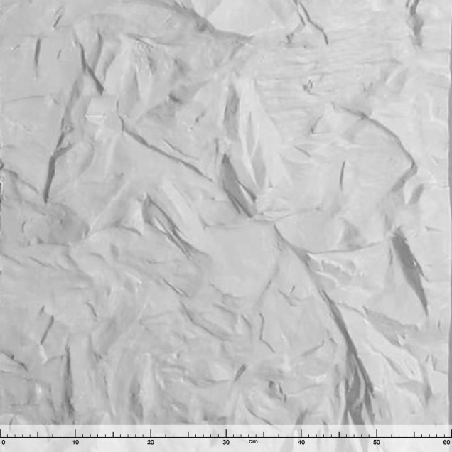 Panou decorativ vopsibil XTW-P003, vedere pe toată înălțimea de 2,9 m, relief cu creste și șanțuri cu orientare predominant verticală, într-un ritm mai fluid