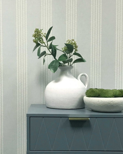 Tapet cu dungi fine, inspirate din mătase brocart, Powder Blue