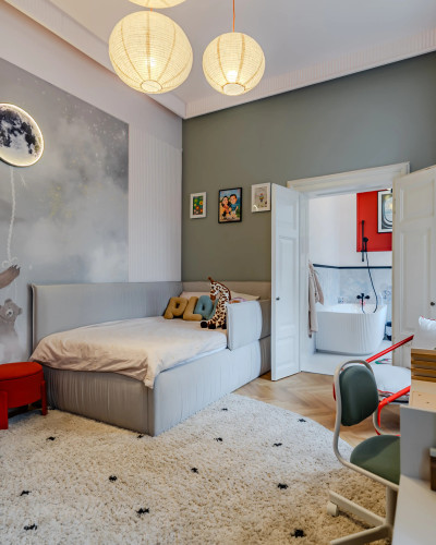Vedere ansamblu post-renovare