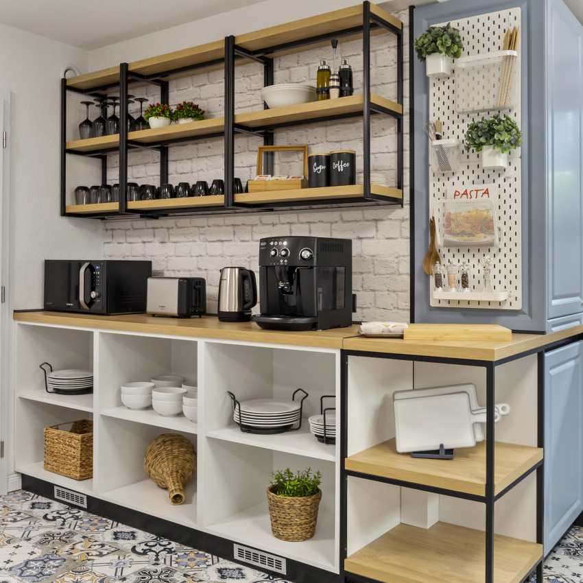 Fototapet cu aspect de cărămidă albă într-o bucătărie modernă